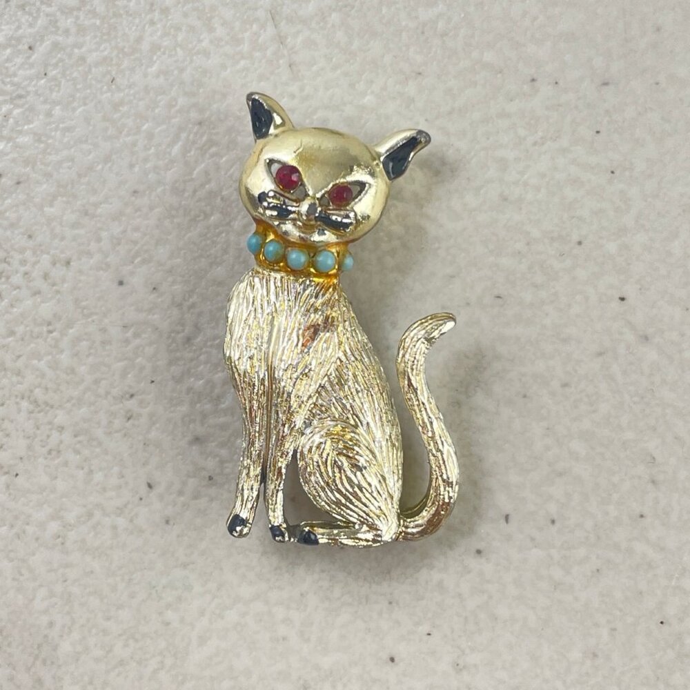 Vintage Siamese Cat Pin 1990s Gold Tone Metal Kitten Brooch w Rhinestone Eyes